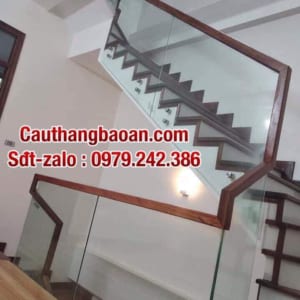 Cầu thang kính tại Hà Nội. Cầu thang kính cường lực đẹp