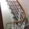 Các mẫu cầu thang sắt tay vịn gỗ ở Hà Nội