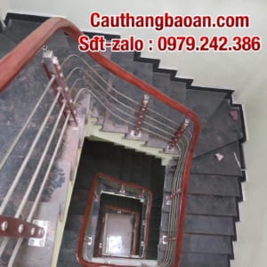 120 mẫu cầu thang inox tay vịn gỗ tại Hà Nội