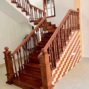 Mẫu cầu thang con tiện gỗ đẹp