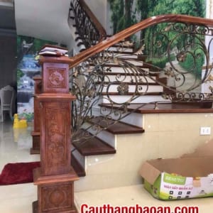 Cầu thang sắt nghệ thuật, lan can sắt tại Hà Nội