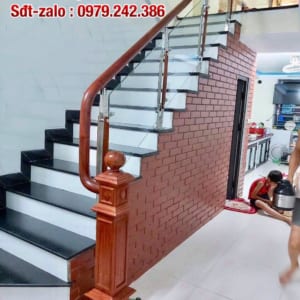 Cầu thang kính, cầu thang kính gỗ, cầu thang kính đẹp