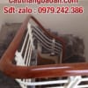 Cầu thang sắt tay vịn gỗ đẹp nhất tại Hà Nội