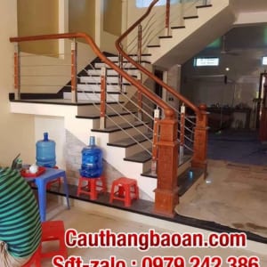 Cầu thang inox đẹp, cầu thang inox tay vịn gỗ
