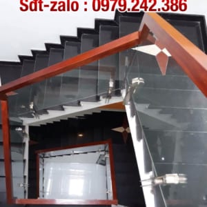 Báo giá cầu thang kính lan can kính