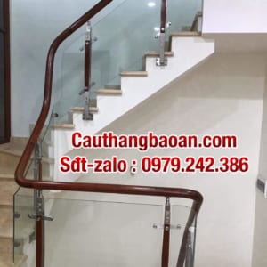 Các mẫu cầu thang lan can kính đẹp nhất tại Hà Nội
