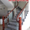 Cầu thang gỗ kính tại Hà Nội