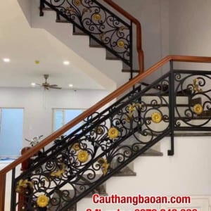cầu thang sắt nghệ thuật tại Hà Nội