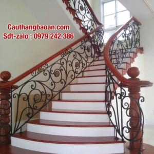 Cầu thang sắt nghệ thuật Hà Nội