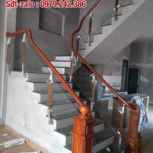 Các mẫu cầu thang lan can kính đẹp