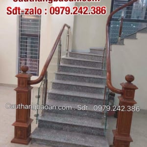 Cầu thang kính tay vịn gỗ, cầu thang lan can kính cường lực