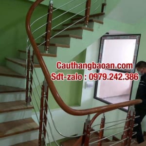 Cầu thang inox đẹp gỗ, Cầu thang inox tay vịn gỗ