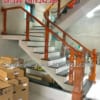 Lan can cầu thang kính cường lực tay vịn gỗ tại Hà Nội, Cầu thang kính đẹp giá bao nhiêu