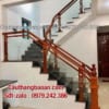 Lan can cầu thang gỗ kính tại Hà Nội, Báo giá cầu thang kính tay vịn gỗ