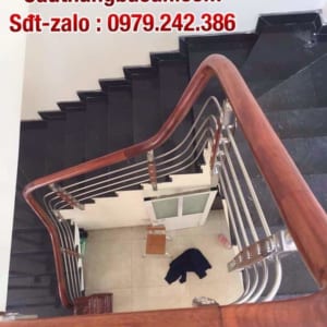 Cầu thang inox đẹp tay vịn gỗ, Các mẫu cầu thang inox tại Hà Nội