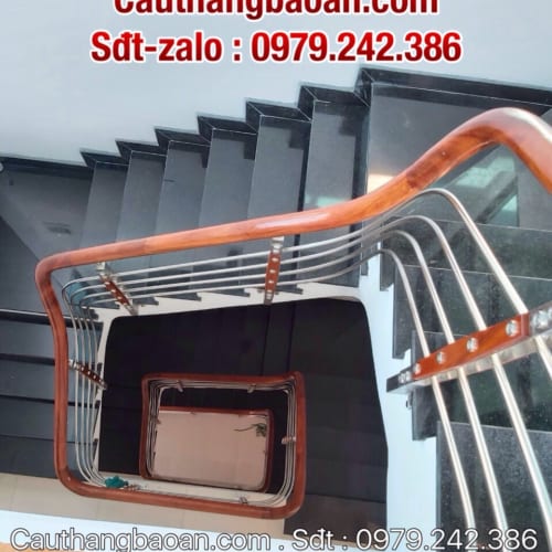 mẫu inox bắt mặt bậc