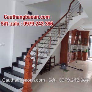 Cầu thang inox gỗ đẹp tại Hà Nội, Cầu thang inox tay vịn gỗ