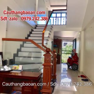 Cầu thang gỗ kính đẹp tại Hà Nội, Cầu thang kính đẹp tay vịn gỗ
