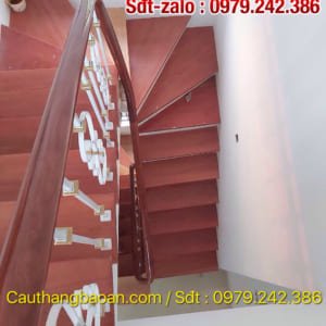 Cầu thang lan can sắt đẹp, Cầu thang lan can sắt tay gỗ