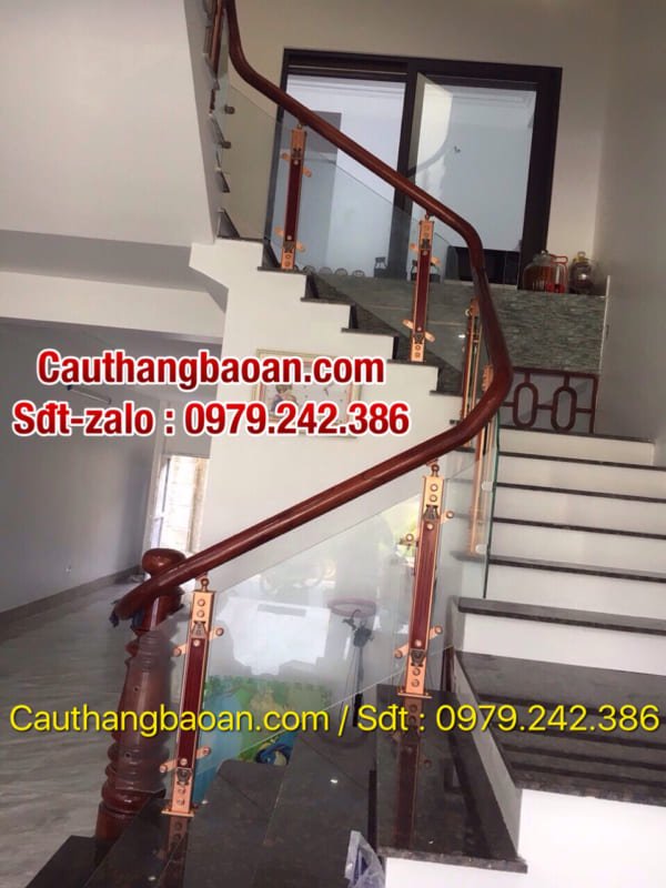 Cầu thang kính chân cao, Cầu thang kính chân lửng đẹp tại Hà Nội