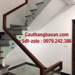 Báo giá cầu thang kính tay vịn gỗ tại Hưng Yên, Cầu thang lan can kính cường lực đẹp nhất, thi công uy tín chuyên nghiệp