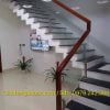 Tổng hợp 100 mẫu lan can cầu thang kính đẹp tại Phúc Yên, Vĩnh Phúc. Cầu thang lan can kính cường lực tay vịn gỗ hiện đại