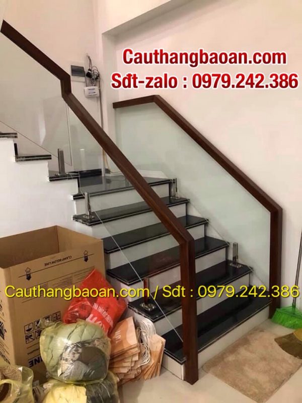 MẪU LAN CAN GỖ KÍNH HIỆN ĐẠI