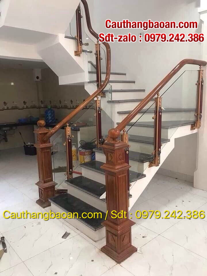 THI CÔNG CẦU THANG KÍNH GỖ ĐẸP HIỆN ĐẠI