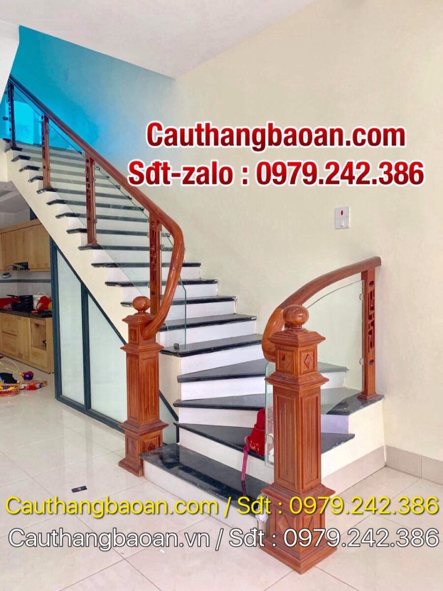 CẦU THANG KÍNH TAY VỊN GỖ TẠI THANH XUÂN HÀ NỘI