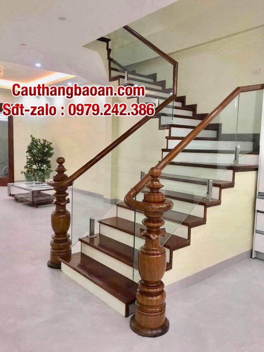 CẦU THANG KÍNH TẠI QUẢNG NINH