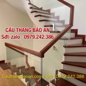 Lan can cầu thang kính cường lực . Cầu thang kính đẹp tại Hà Nội