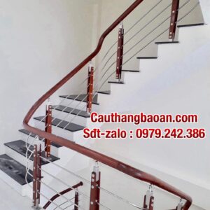 CẦU THANG INOX TAY VỊN GỖ . MẪU CẦU THANG INOX ĐẸP TẠI HÀ NỘI