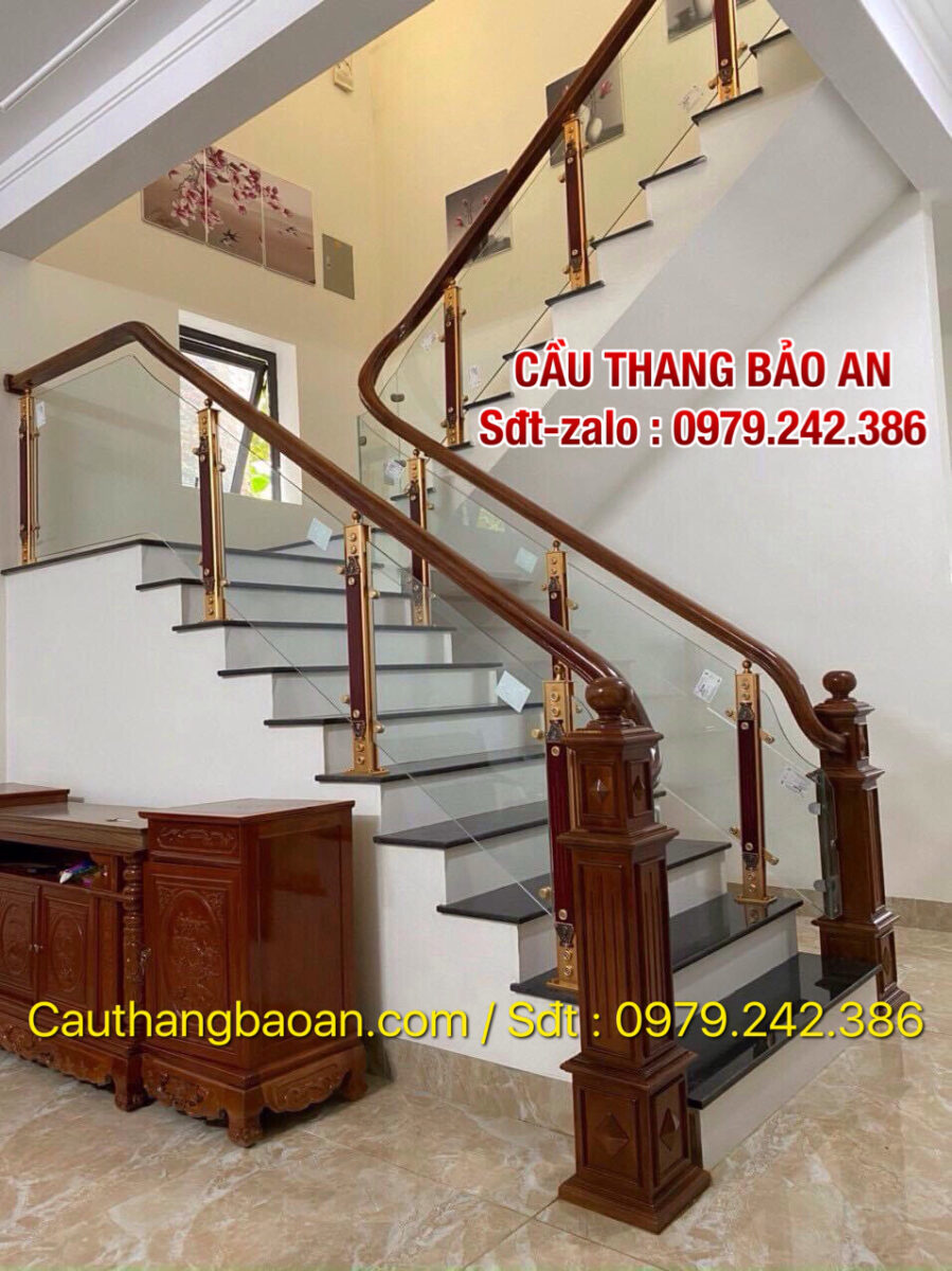 MẪU CẦU THANG KÍNH TẠI VÂN NỘI, ĐÔNG ANH, HÀ NỘI