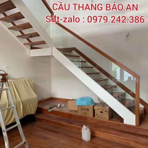 CẦU THANG XƯƠNG CÁ ĐẸP TẠI HÀ NỘI. CẦU THANG XƯƠNG CÁ LAN CAN KÍNH
